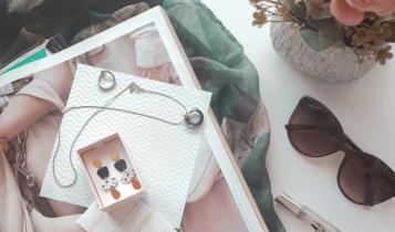 שלומית אופיר עגילים. קרדיט לצילום goodmother